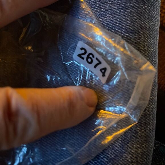 Gap 32L Real straight 31” inseam - Picture 8 of 8